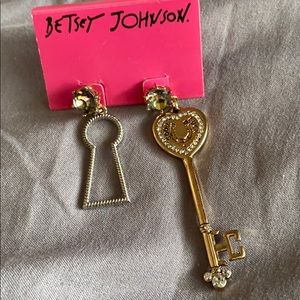 Betsey Johnson lock and key earrings